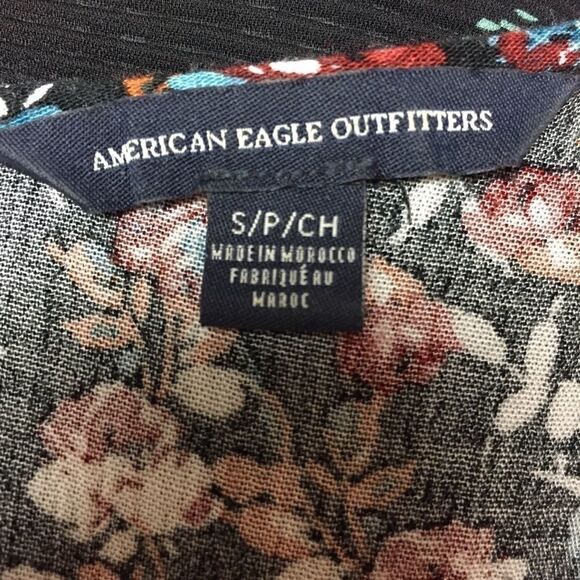 AMERICAN EAGLE OUTFITTERS Floral Top Women’s SIZE Small Long Sleeves - Picture 9 of 10